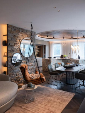 Lynett Suites